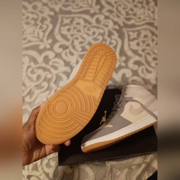 Jordan 1 "Coconut Milk"